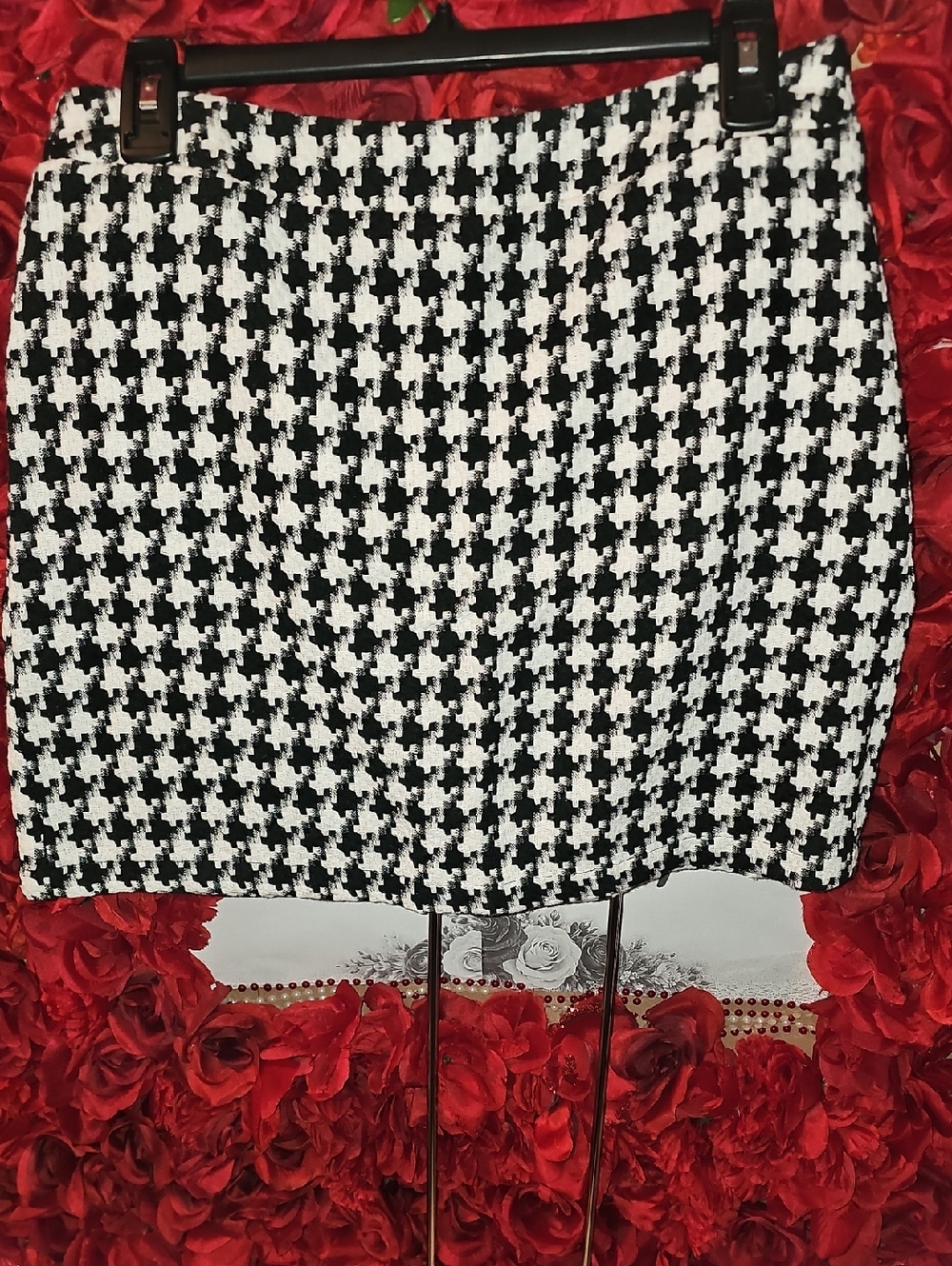 SHEIN Black & White Houndstooth Mini Skirt Size Medium (6)